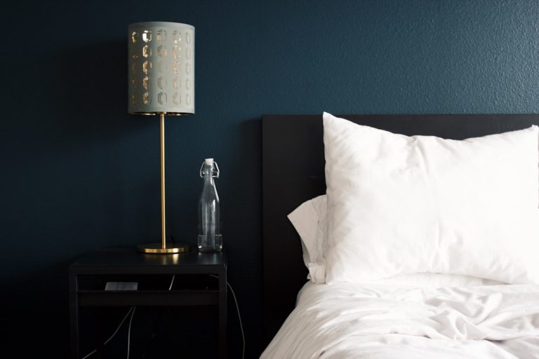 The Art of Mixing Luxury and Budget-Friendly Home Decor Products